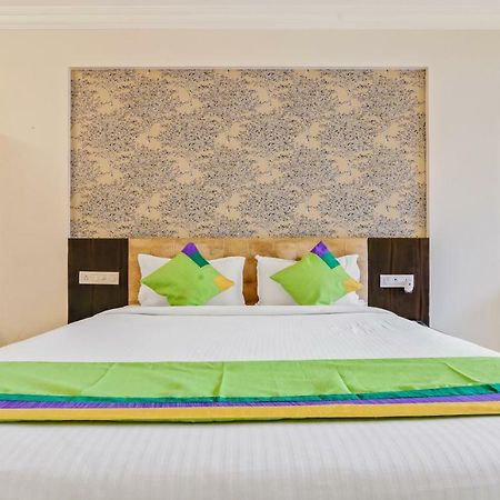 Treebo Trend Sea Coin Hotel โคลวา ภายนอก รูปภาพ