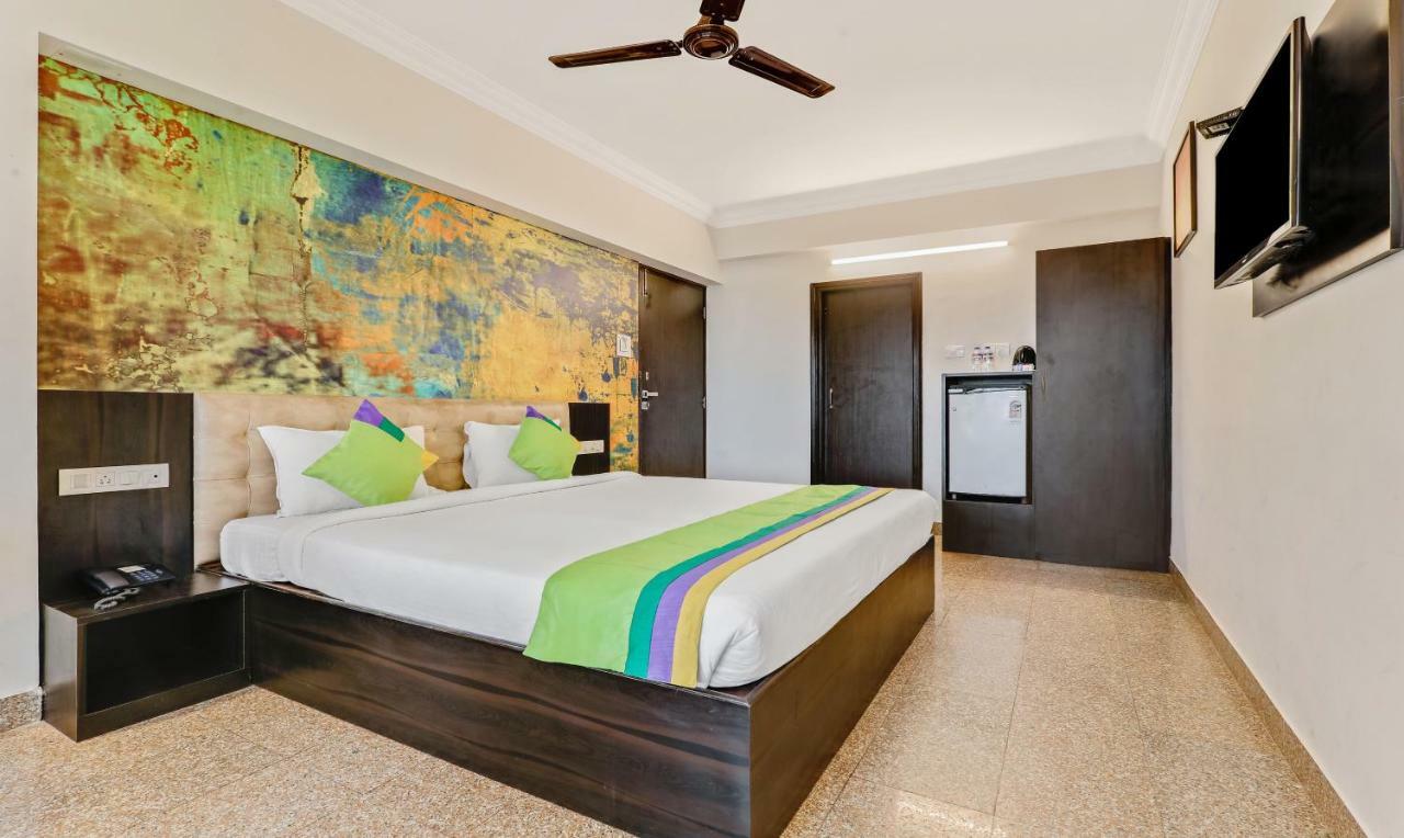 Treebo Trend Sea Coin Hotel โคลวา ภายนอก รูปภาพ